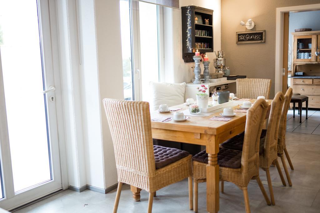 Hotel Restaurant Am Kellhof Hilzingen Eksteriør bilde